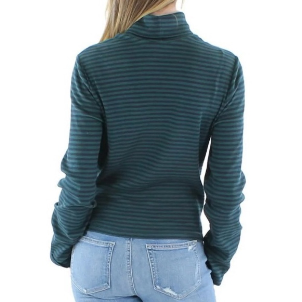 NWT [Levi's] Green Striped Ribbed Long-Sleeve Everyday Turtleneck Womens Plus 2X - Picture 3 of 8